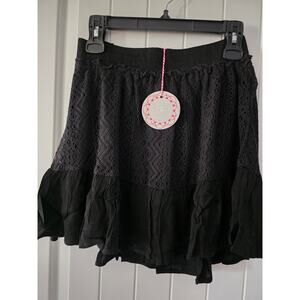 Umgee Lace Crochet Elastic Waist Mini Medium New with Tags